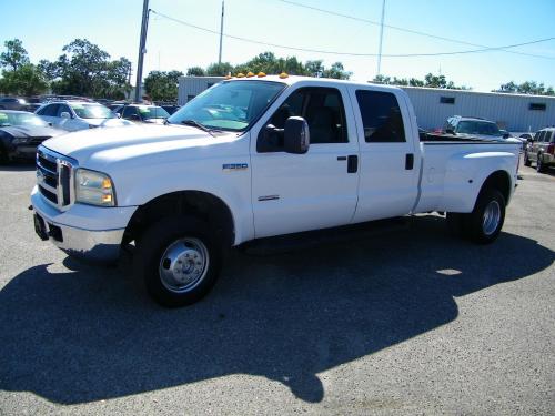 2006 Ford F-350 SD Lariat Crew Cab 4WD DRW