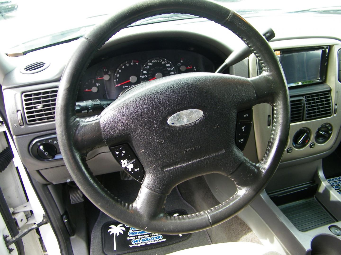 2005 White /Gray Ford Explorer XLT Sport 4.6L 4WD (1FMDU73W75U) with an 4.6L V8 SOHC 16V engine, 5-Speed Automatic Overdrive transmission, located at 4000 Bee Ridge Road, Sarasota, FL, 34233, (941) 926-0300, 27.298664, -82.489151 - Photo#18