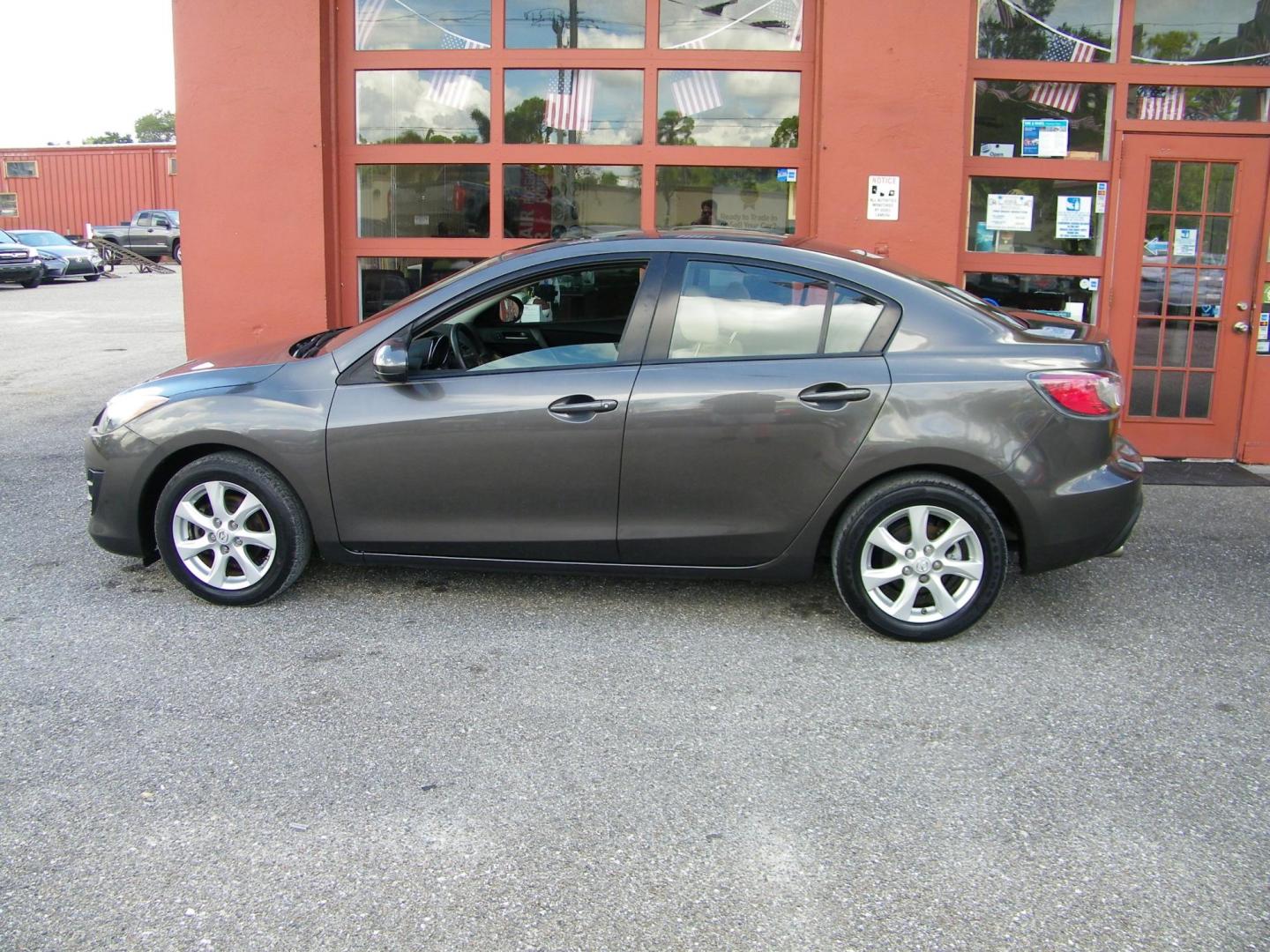 2010 Gray /beige Mazda MAZDA3 Unknown (JM1BL1SF3A1) with an 2.0L L4 DOHC 16V engine, Manual transmission, located at 4000 Bee Ridge Road, Sarasota, FL, 34233, (941) 926-0300, 27.298664, -82.489151 - Photo#3