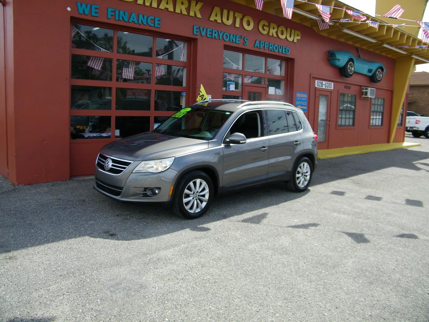 2011 Gray /Black Volkswagen Tiguan S (WVGAV7AX8BW) with an 2.0L L4 DOHC 16V TURBO engine, Automatic transmission, located at 4000 Bee Ridge Road, Sarasota, FL, 34233, (941) 926-0300, 27.298664, -82.489151 - Photo#0