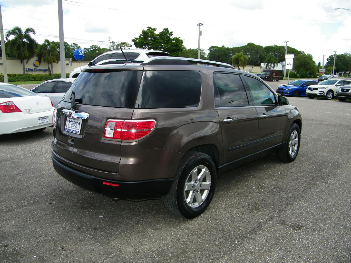 2008 Saturn Outlook XE FWD (5GZER13718J) with an 3.6L V6 DOHC 24V engine, 6-Speed Automatic Overdrive transmission, located at 4000 Bee Ridge Road, Sarasota, FL, 34233, (941) 926-0300, 27.298664, -82.489151 - Photo#5