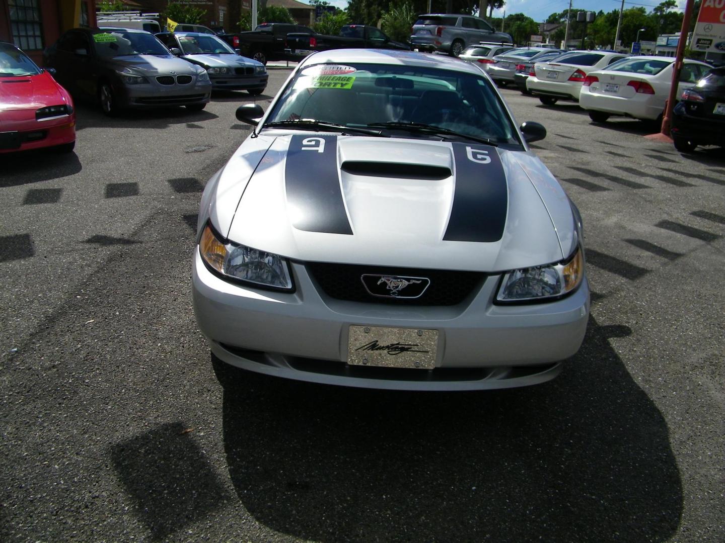 2000 Ford Mustang GT Coupe (1FAFP42X4YF) with an 4.6L V8 SOHC 16V engine, located at 4000 Bee Ridge Road, Sarasota, FL, 34233, (941) 926-0300, 27.298664, -82.489151 - Photo#1