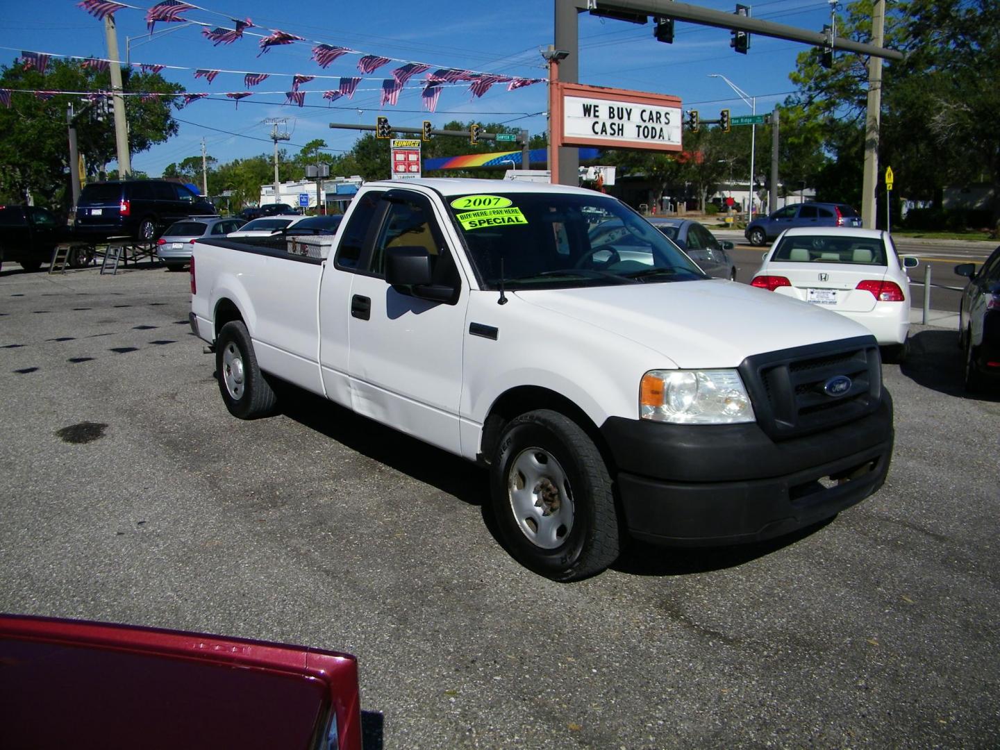 2007 Ford F-150 STX 2WD (1FTRF12W97K) with an 4.6L V8 SOHC 16V engine, located at 4000 Bee Ridge Road, Sarasota, FL, 34233, (941) 926-0300, 27.298664, -82.489151 - Photo#7