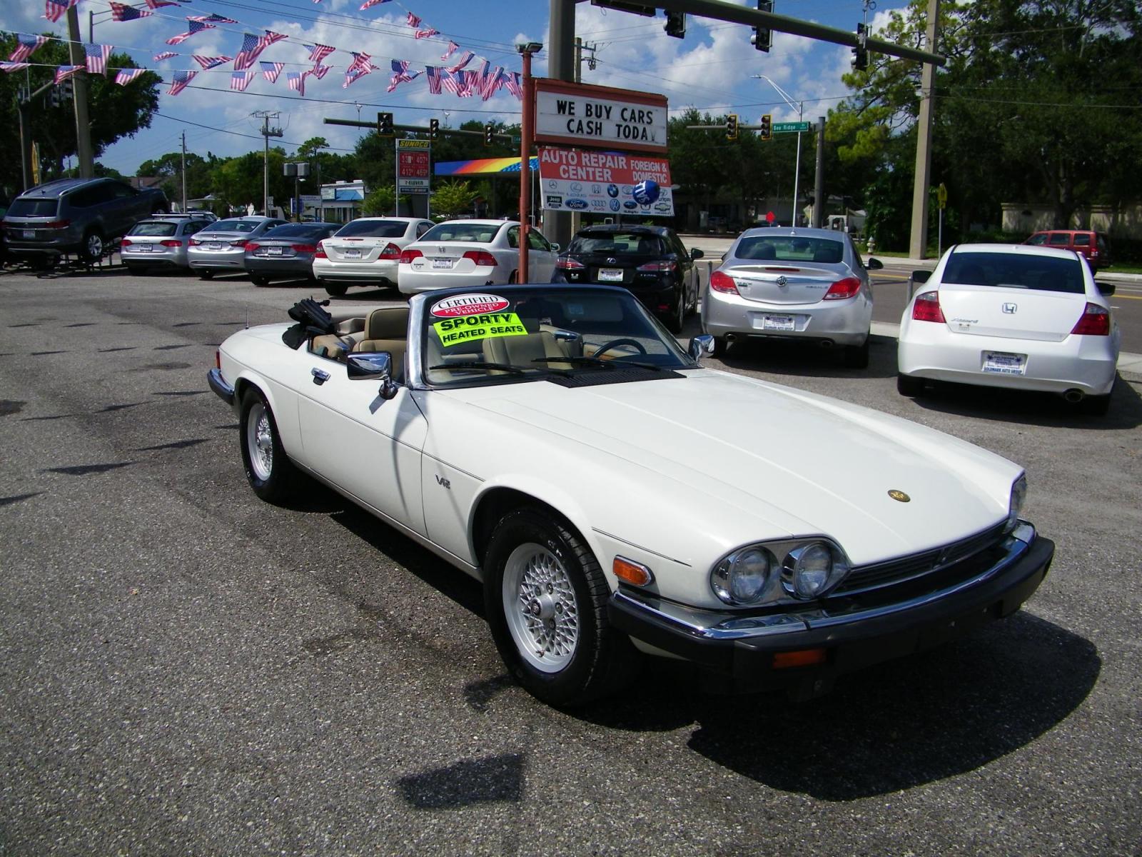 1990 White Jaguar XJS Convertible (SAJTW4843LC) with an 5.3L V12 SOHC 24V engine, 3-Speed Automatic transmission, located at 4000 Bee Ridge Road, Sarasota, FL, 34233, (941) 926-0300, 27.298664, -82.489151 - Photo #9