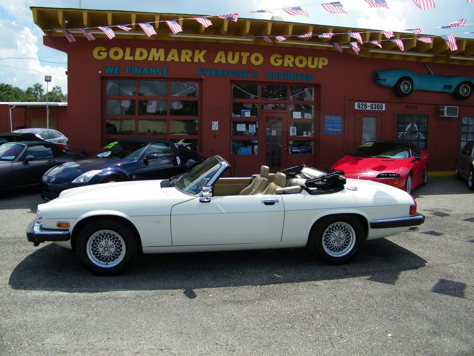 1990 White Jaguar XJS Convertible (SAJTW4843LC) with an 5.3L V12 SOHC 24V engine, 3-Speed Automatic transmission, located at 4000 Bee Ridge Road, Sarasota, FL, 34233, (941) 926-0300, 27.298664, -82.489151 - Photo #1