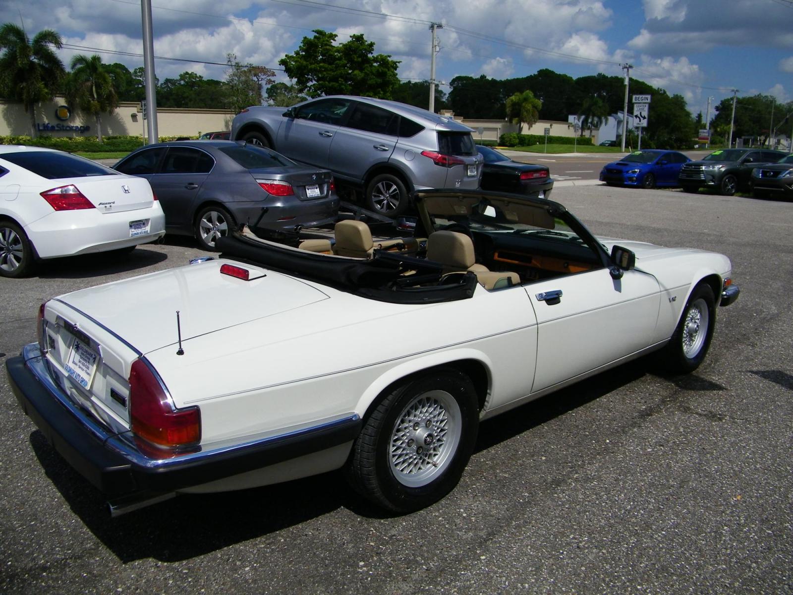 1990 White Jaguar XJS Convertible (SAJTW4843LC) with an 5.3L V12 SOHC 24V engine, 3-Speed Automatic transmission, located at 4000 Bee Ridge Road, Sarasota, FL, 34233, (941) 926-0300, 27.298664, -82.489151 - Photo #6
