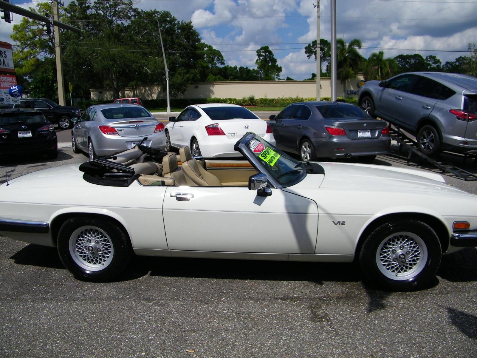 1990 White Jaguar XJS Convertible (SAJTW4843LC) with an 5.3L V12 SOHC 24V engine, 3-Speed Automatic transmission, located at 4000 Bee Ridge Road, Sarasota, FL, 34233, (941) 926-0300, 27.298664, -82.489151 - Photo #8