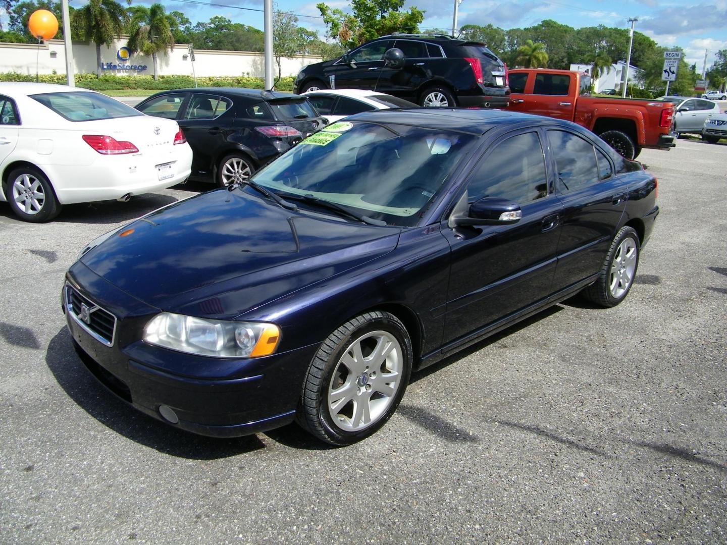 2007 Volvo S60 2.5T (YV1RS592972) with an 2.5L L5 DOHC 20V TURBO engine, 5-Speed Automatic transmission, located at 4000 Bee Ridge Road, Sarasota, FL, 34233, (941) 926-0300, 27.298664, -82.489151 - Photo#0