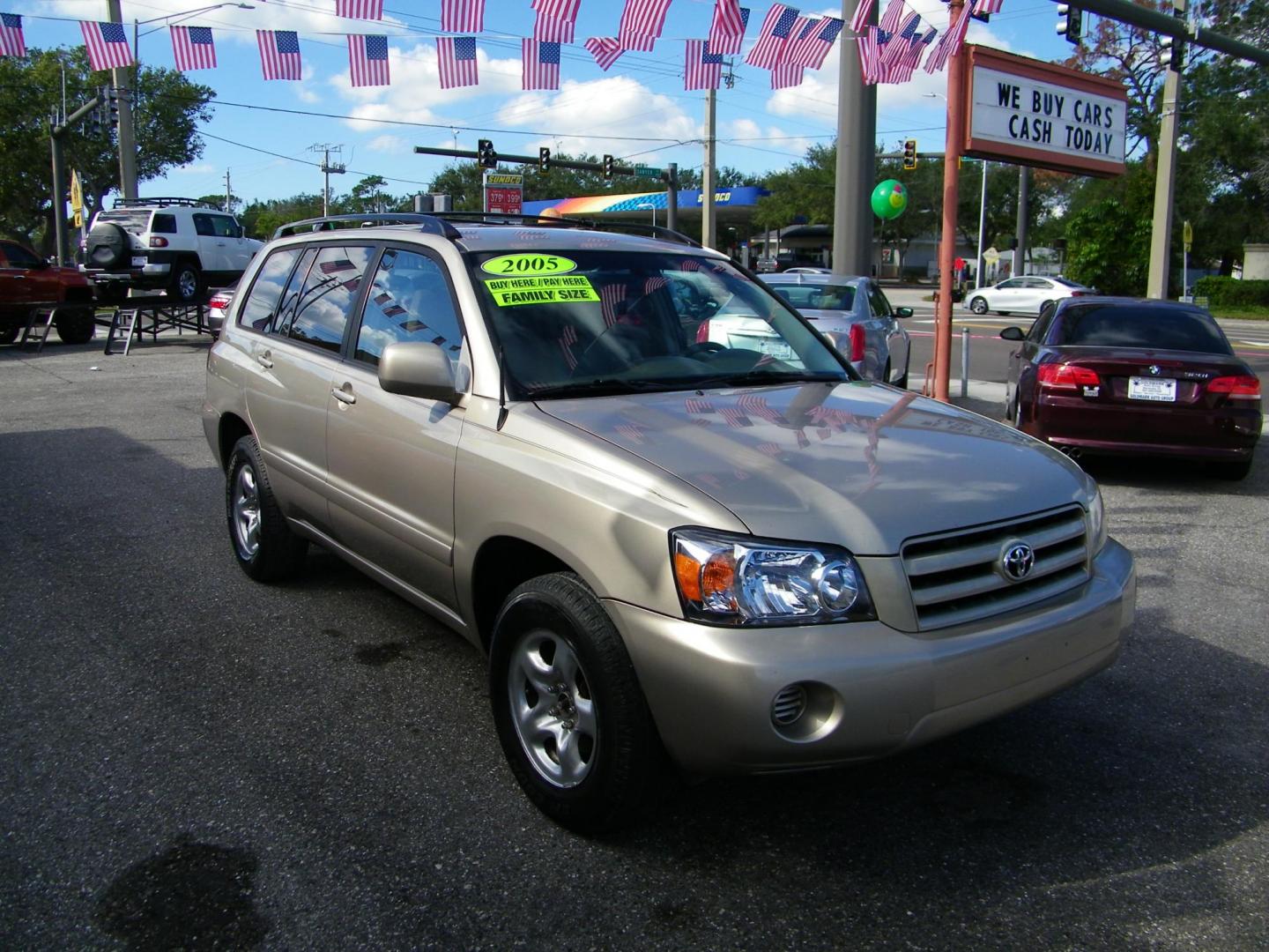 2005 Toyota Highlander 2WD (JTEGD21A650) with an 2.4L L4 DOHC 16V engine, 4-Speed Automatic Overdrive transmission, located at 4000 Bee Ridge Road, Sarasota, FL, 34233, (941) 926-0300, 27.298664, -82.489151 - Photo#7