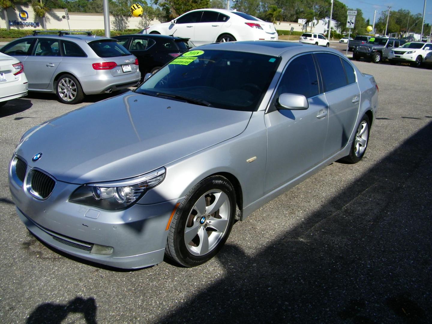 2008 BMW 5-Series 528i (WBANU53578C) with an 3.0L L6 DOHC 24V engine, located at 4000 Bee Ridge Road, Sarasota, FL, 34233, (941) 926-0300, 27.298664, -82.489151 - Photo#1