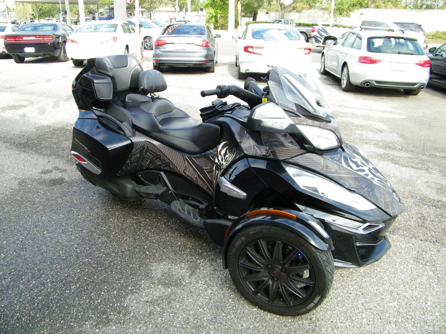 2014 Other Spyder RT/RTS/RT Limited - (2BXNBDD11EV) , located at 4000 Bee Ridge Road, Sarasota, FL, 34233, (941) 926-0300, 27.298664, -82.489151 - Photo#9