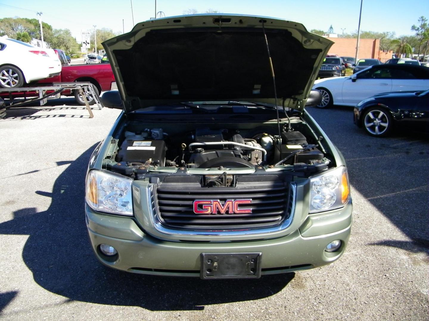 2003 GREEN GMC Envoy SLE 4WD (1GKDT13S632) with an 4.2L L6 DOHC 24V engine, 4-Speed Automatic Overdrive transmission, located at 4000 Bee Ridge Road, Sarasota, FL, 34233, (941) 926-0300, 27.298664, -82.489151 - Photo#8