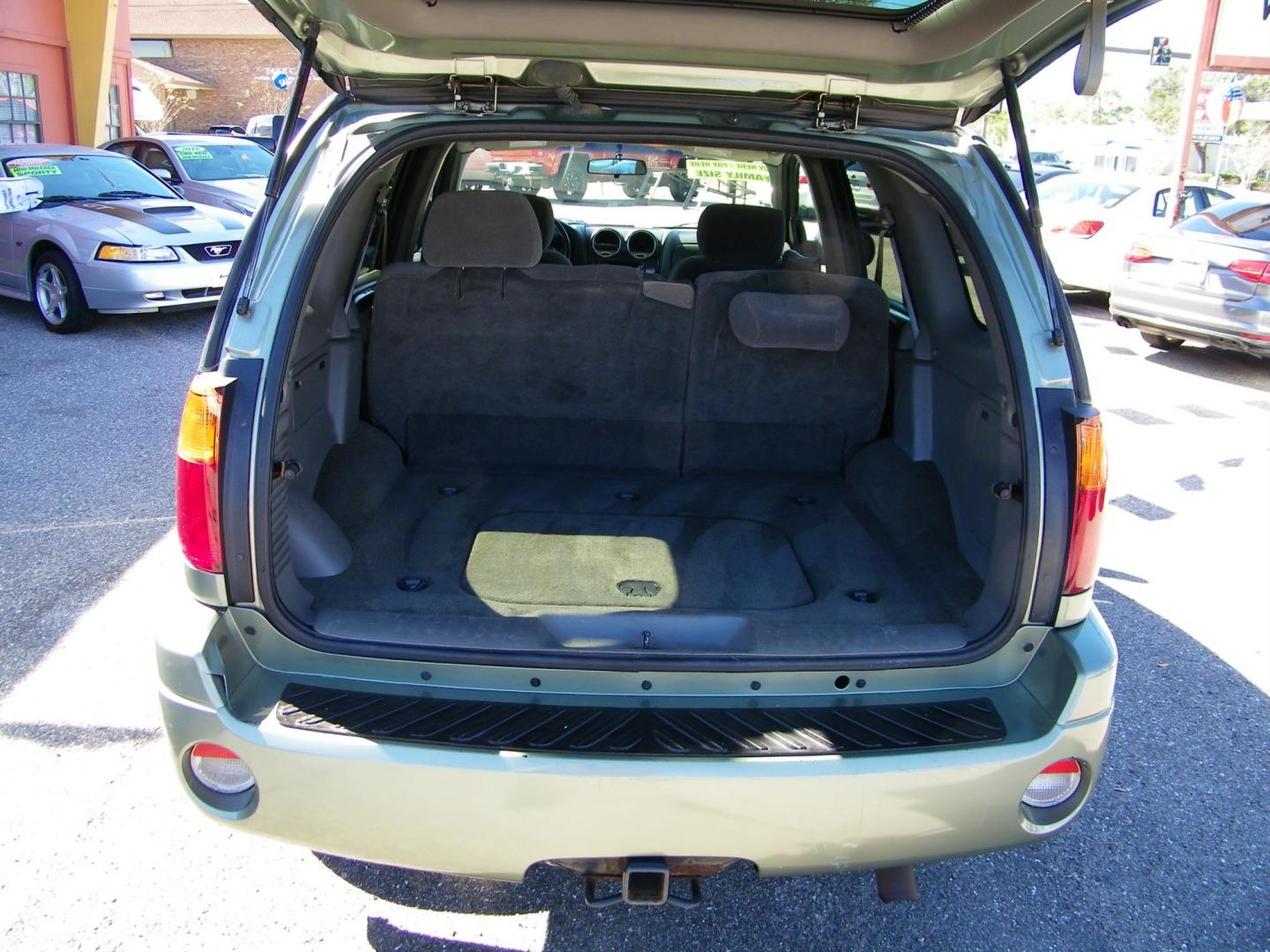 2003 GREEN GMC Envoy SLE 4WD (1GKDT13S632) with an 4.2L L6 DOHC 24V engine, 4-Speed Automatic Overdrive transmission, located at 4000 Bee Ridge Road, Sarasota, FL, 34233, (941) 926-0300, 27.298664, -82.489151 - Photo#11