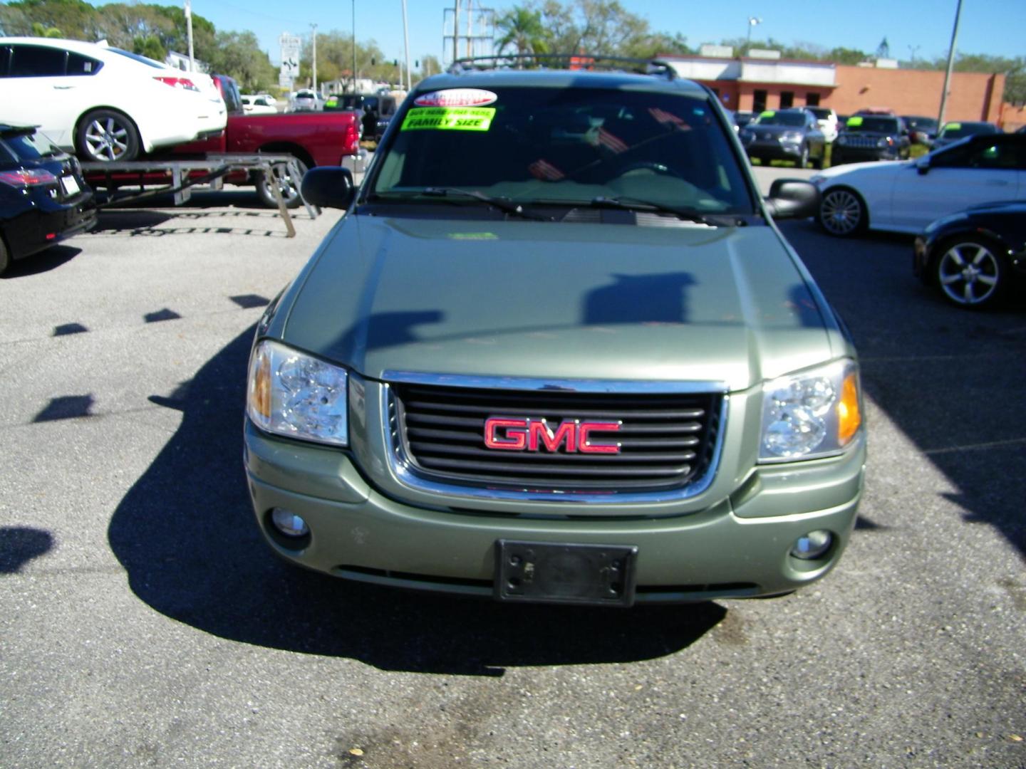 2003 GREEN GMC Envoy SLE 4WD (1GKDT13S632) with an 4.2L L6 DOHC 24V engine, 4-Speed Automatic Overdrive transmission, located at 4000 Bee Ridge Road, Sarasota, FL, 34233, (941) 926-0300, 27.298664, -82.489151 - Photo#1