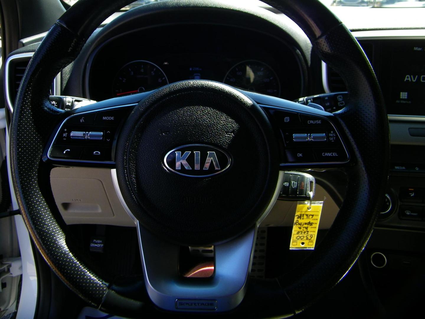 2020 Kia Sportage S FWD (KNDP63AC7L7) with an 2.4L V6 DOHC 24V engine, 6A transmission, located at 4000 Bee Ridge Road, Sarasota, FL, 34233, (941) 926-0300, 27.298664, -82.489151 - Photo#16