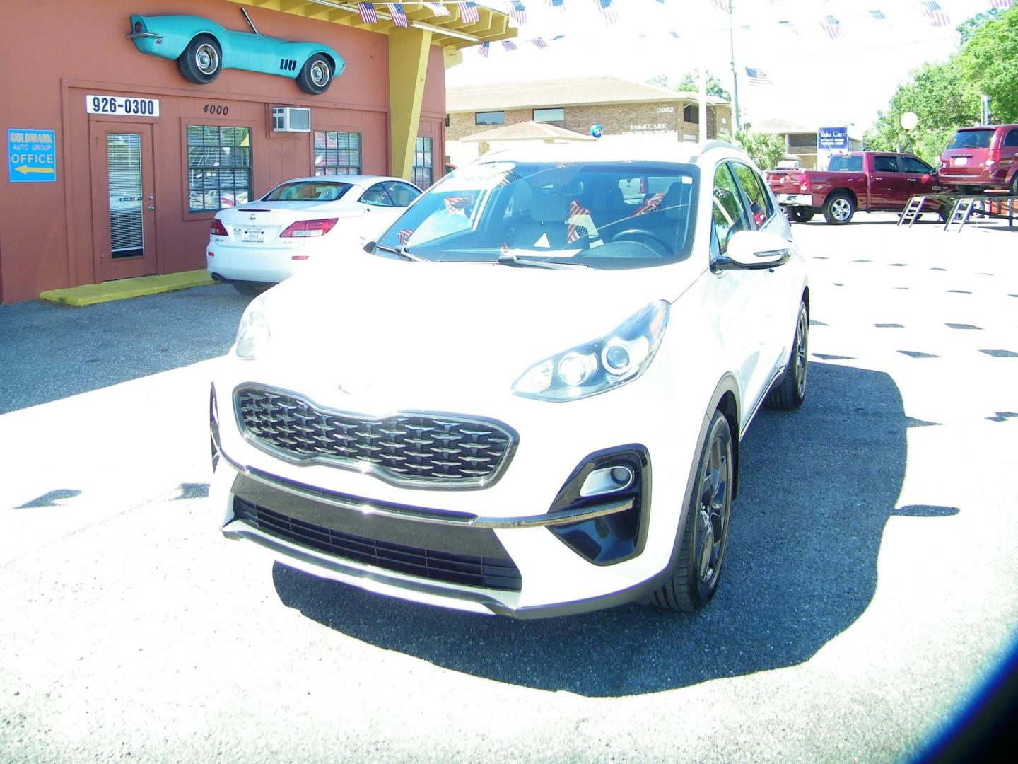 2020 Kia Sportage S FWD (KNDP63AC7L7) with an 2.4L V6 DOHC 24V engine, 6A transmission, located at 4000 Bee Ridge Road, Sarasota, FL, 34233, (941) 926-0300, 27.298664, -82.489151 - Photo#0