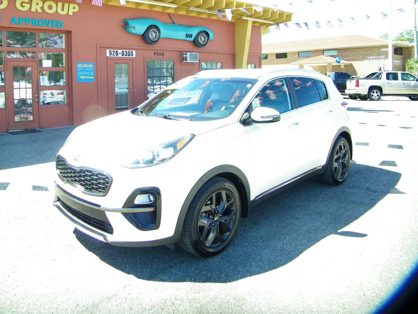 2020 Kia Sportage S FWD (KNDP63AC7L7) with an 2.4L V6 DOHC 24V engine, 6A transmission, located at 4000 Bee Ridge Road, Sarasota, FL, 34233, (941) 926-0300, 27.298664, -82.489151 - Photo#1