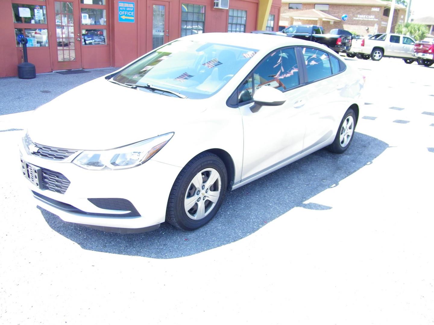 2018 Silver /Black Chevrolet Cruze LS Auto (1G1BC5SM8J7) with an 1.4L L4 DOHC 16V TURBO engine, 6A transmission, located at 4000 Bee Ridge Road, Sarasota, FL, 34233, (941) 926-0300, 27.298664, -82.489151 - Photo#0