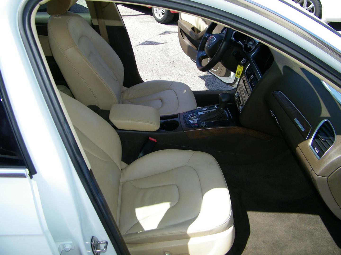 2013 White /Beige Audi A4 2.0T Premium Sedan quattro (WAUKFAFL9DA) with an 2.0L L4 DOHC 16V TURBO engine, AUTOMATIC transmission, located at 4000 Bee Ridge Road, Sarasota, FL, 34233, (941) 926-0300, 27.298664, -82.489151 - Photo#17