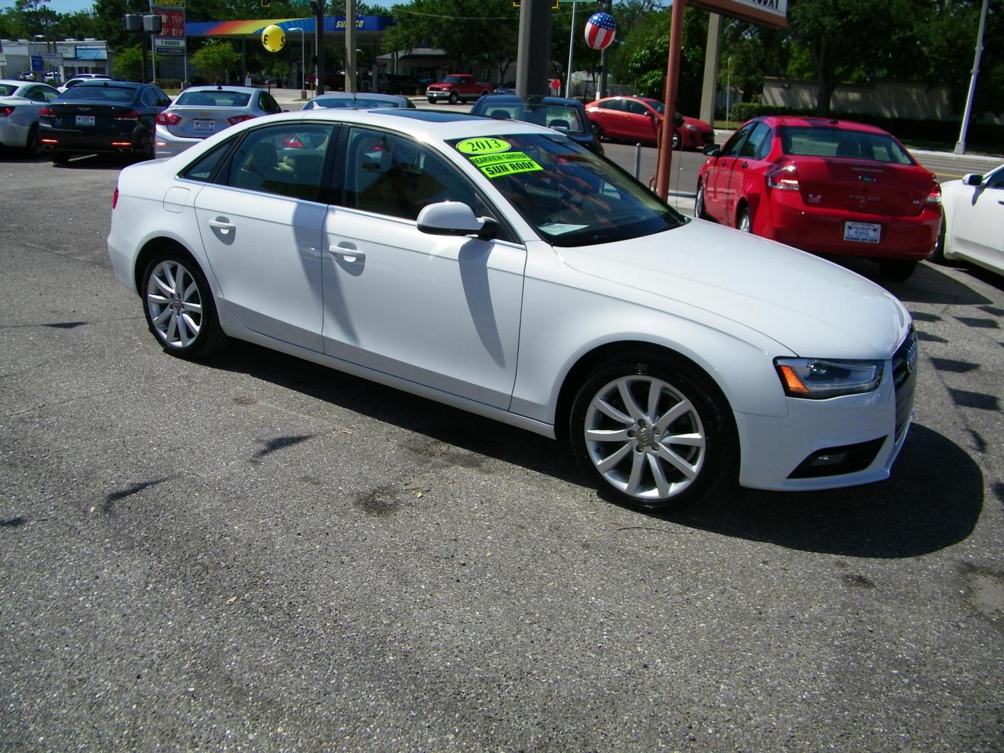 2013 White /Beige Audi A4 2.0T Premium Sedan quattro (WAUKFAFL9DA) with an 2.0L L4 DOHC 16V TURBO engine, AUTOMATIC transmission, located at 4000 Bee Ridge Road, Sarasota, FL, 34233, (941) 926-0300, 27.298664, -82.489151 - Photo#7