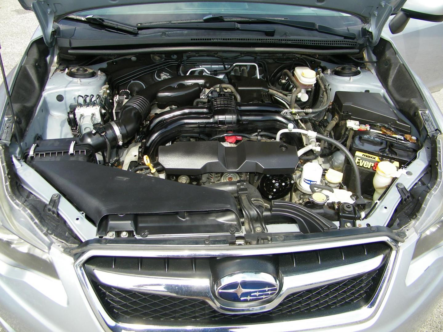 2013 Silver /Black Subaru XV Crosstrek 2.0 Premium (JF2GPAVC6D2) with an 2.0L L4 DOHC 16V engine, Continuously Variable Transmission transmission, located at 4000 Bee Ridge Road, Sarasota, FL, 34233, (941) 926-0300, 27.298664, -82.489151 - Photo#10