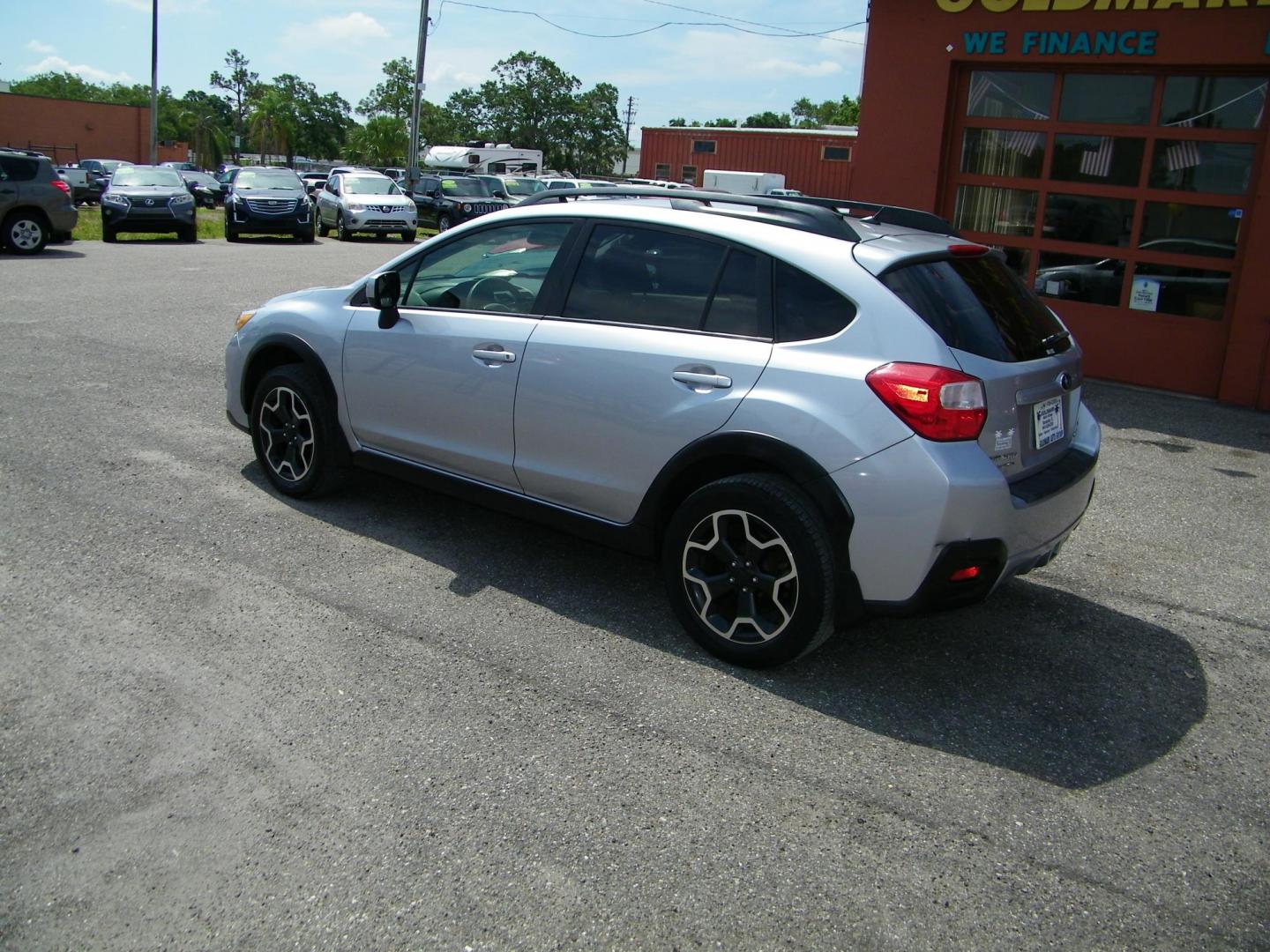 2013 Silver /Black Subaru XV Crosstrek 2.0 Premium (JF2GPAVC6D2) with an 2.0L L4 DOHC 16V engine, Continuously Variable Transmission transmission, located at 4000 Bee Ridge Road, Sarasota, FL, 34233, (941) 926-0300, 27.298664, -82.489151 - Photo#3