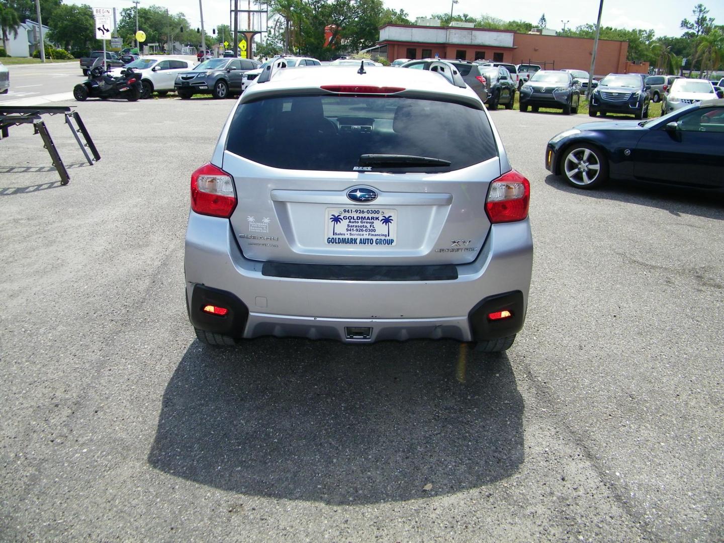 2013 Silver /Black Subaru XV Crosstrek 2.0 Premium (JF2GPAVC6D2) with an 2.0L L4 DOHC 16V engine, Continuously Variable Transmission transmission, located at 4000 Bee Ridge Road, Sarasota, FL, 34233, (941) 926-0300, 27.298664, -82.489151 - Photo#4