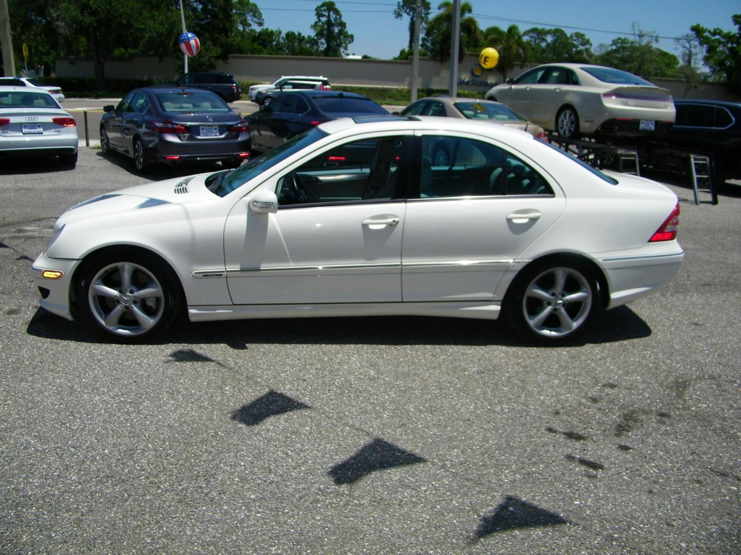 2006 White /Beige/Tan Mercedes-Benz C-Class C230 Sport Sedan (WDBRF52H26A) with an 2.5L V6 DOHC 24V engine, Automatic transmission, located at 4000 Bee Ridge Road, Sarasota, FL, 34233, (941) 926-0300, 27.298664, -82.489151 - Photo#2