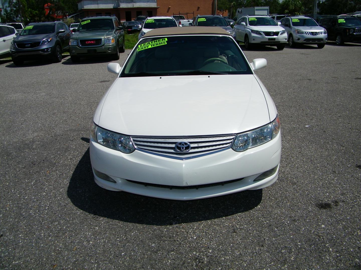 2002 White /Beige Toyota Camry Solara SE Convertible (2T1FF28P72C) with an 3.0L V6 DOHC 24V engine, 4-Speed Automatic Overdrive transmission, located at 4000 Bee Ridge Road, Sarasota, FL, 34233, (941) 926-0300, 27.298664, -82.489151 - Photo#1