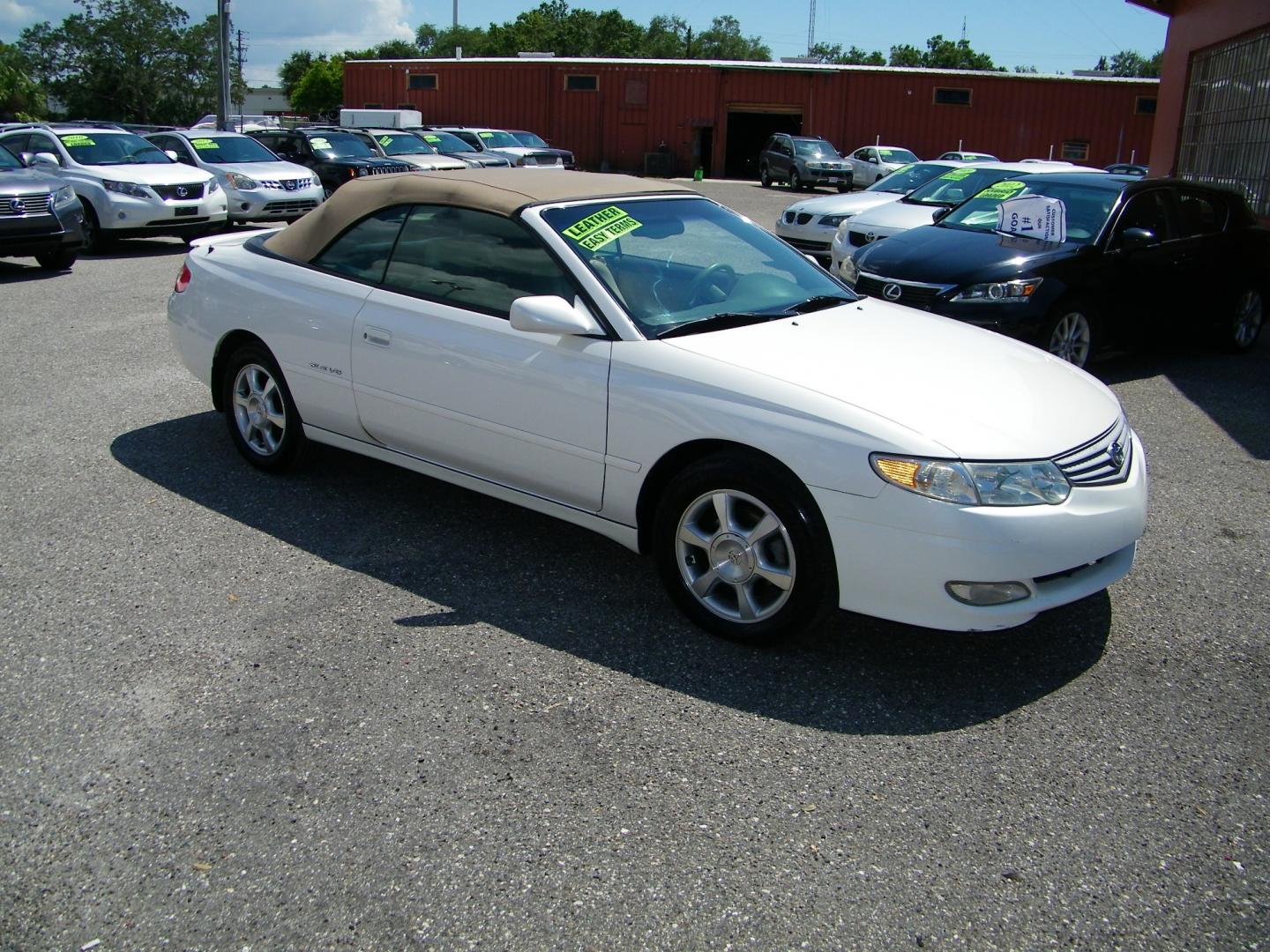 2002 White /Beige Toyota Camry Solara SE Convertible (2T1FF28P72C) with an 3.0L V6 DOHC 24V engine, 4-Speed Automatic Overdrive transmission, located at 4000 Bee Ridge Road, Sarasota, FL, 34233, (941) 926-0300, 27.298664, -82.489151 - Photo#7