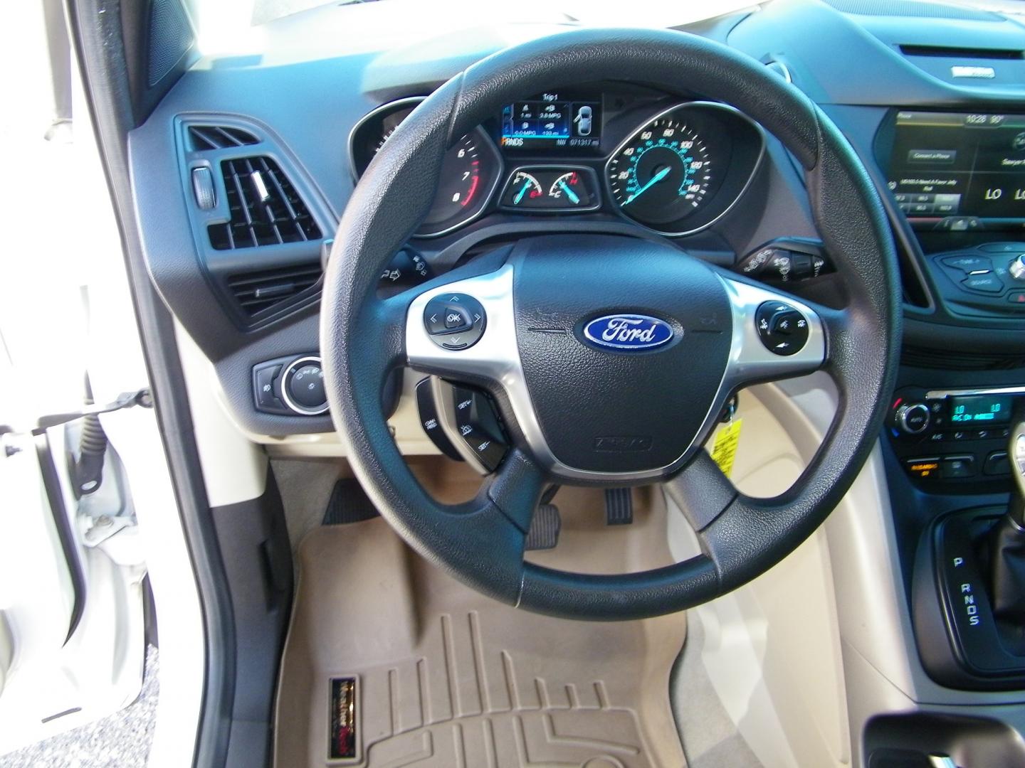 2015 White /BLACK Ford Escape SE 4WD (1FMCU9GX4FU) with an 1.6L L4 DOHC 16V engine, 6-Speed Automatic transmission, located at 4000 Bee Ridge Road, Sarasota, FL, 34233, (941) 926-0300, 27.298664, -82.489151 - Photo#21