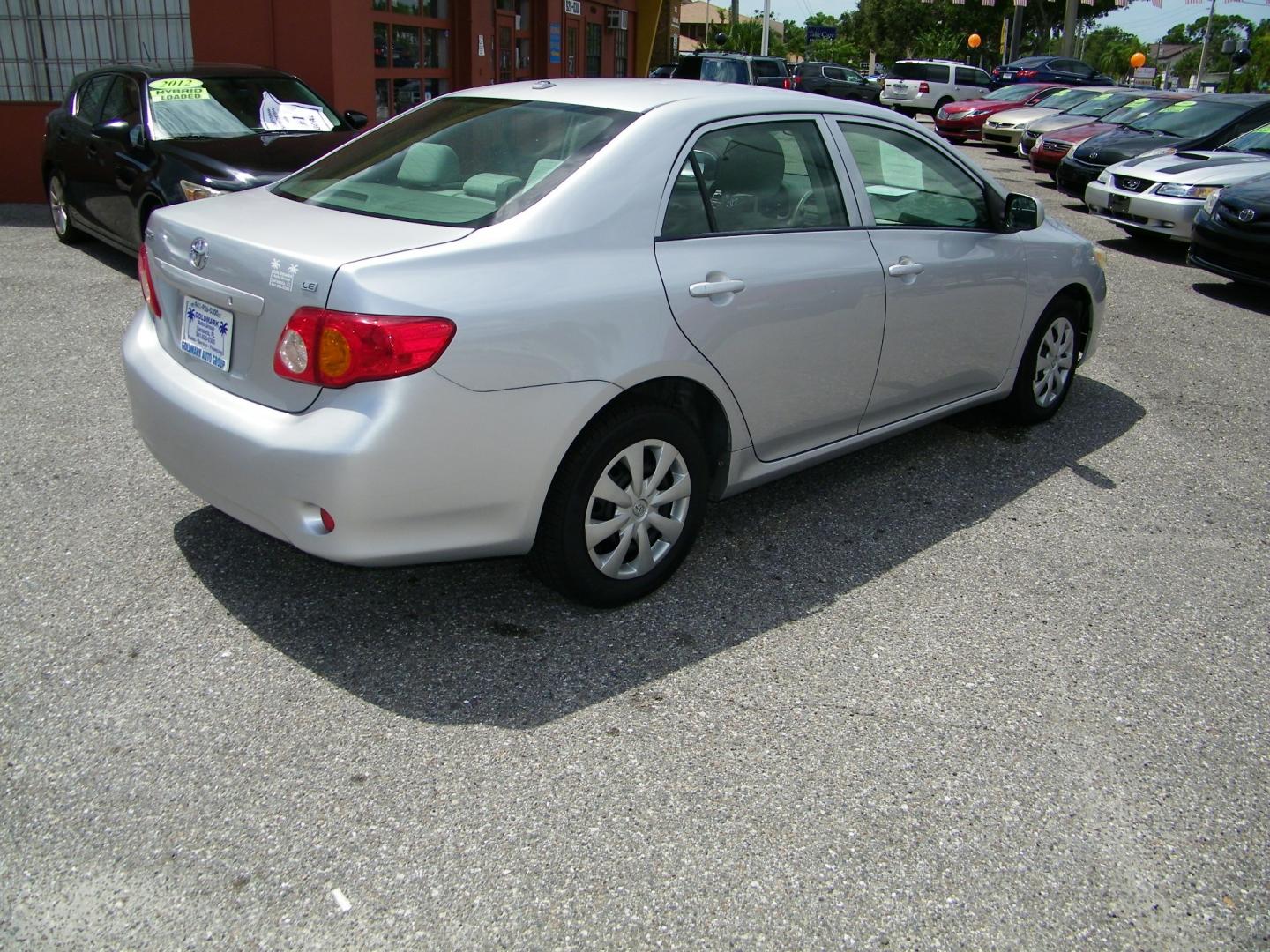 2009 Silver /Black Toyota Corolla XRS 5-Speed AT (JTDBL40E899) with an 1.8L L4 DOHC 16V engine, 5-Speed Automatic Overdrive transmission, located at 4000 Bee Ridge Road, Sarasota, FL, 34233, (941) 926-0300, 27.298664, -82.489151 - Photo#5