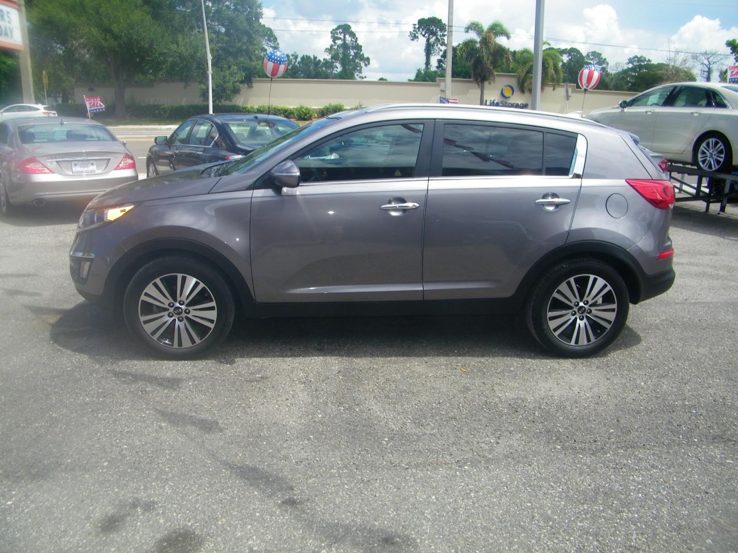 2015 Brown /Beige Kia Sportage EX FWD (KNDPC3AC6F7) with an 2.4L V6 DOHC 24V engine, 6-Speed Automatic transmission, located at 4000 Bee Ridge Road, Sarasota, FL, 34233, (941) 926-0300, 27.298664, -82.489151 - Photo#22