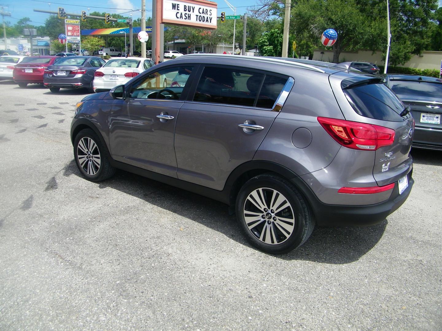 2015 Brown /Beige Kia Sportage EX FWD (KNDPC3AC6F7) with an 2.4L V6 DOHC 24V engine, 6-Speed Automatic transmission, located at 4000 Bee Ridge Road, Sarasota, FL, 34233, (941) 926-0300, 27.298664, -82.489151 - Photo#23