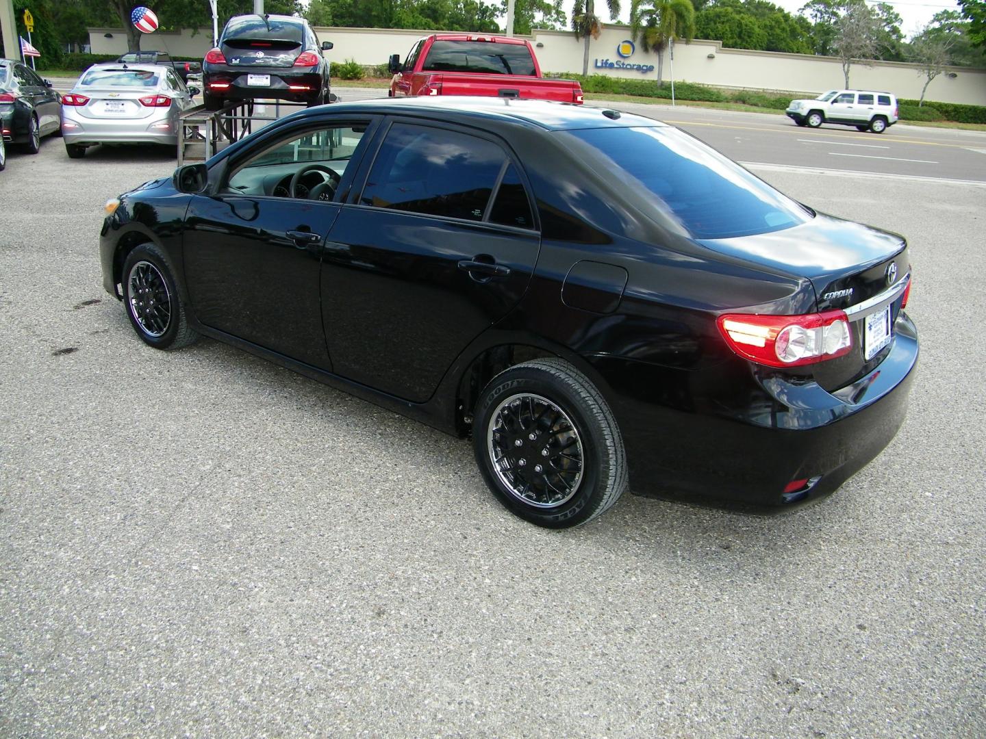 2011 Black /Gray Toyota Corolla S (2T1BU4EE9BC) with an 1.8L L4 DOHC 16V engine, Automatic transmission, located at 4000 Bee Ridge Road, Sarasota, FL, 34233, (941) 926-0300, 27.298664, -82.489151 - Photo#3