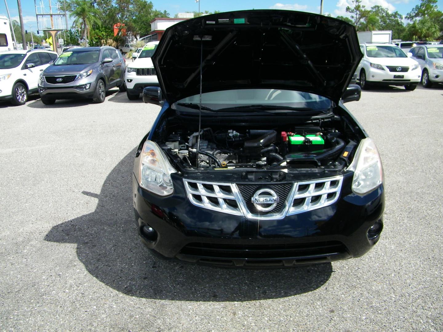 2012 Black /Tan Nissan Rogue S FWD Krom Edition (JN8AS5MT2CW) with an 2.5L L4 DOHC 16V engine, Continuously Variable Transmission transmission, located at 4000 Bee Ridge Road, Sarasota, FL, 34233, (941) 926-0300, 27.298664, -82.489151 - Photo#9