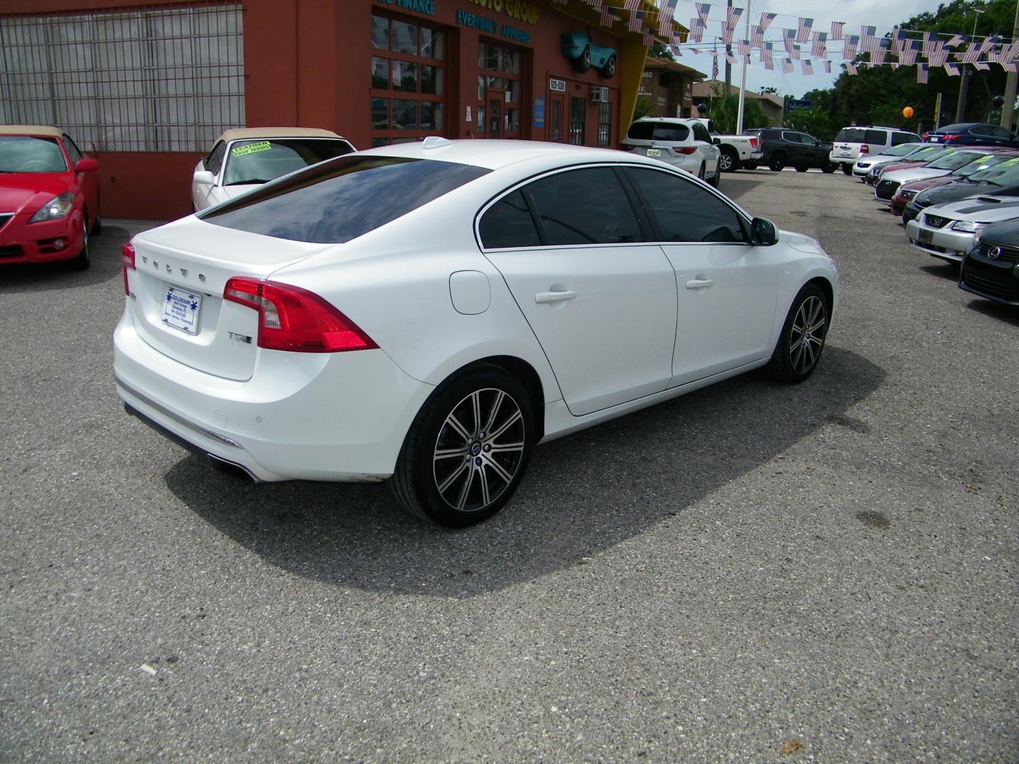 2017 /Black Volvo S60 T5 Inscription AWD (LYV402TK8HB) with an 2.0L L4 DOHC 16V engine, 8A transmission, located at 4000 Bee Ridge Road, Sarasota, FL, 34233, (941) 926-0300, 27.298664, -82.489151 - Photo#5