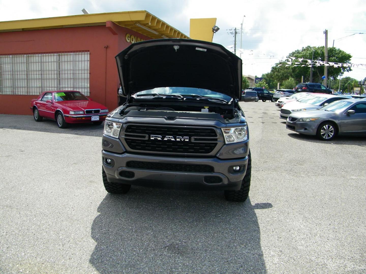 2023 /Black RAM 1500 Big Horn Crew Cab SWB 2WD (1C6RREFT5PN) with an 5.7L V8 OHV 16V engine, 8A transmission, located at 4000 Bee Ridge Road, Sarasota, FL, 34233, (941) 926-0300, 27.298664, -82.489151 - Photo#9