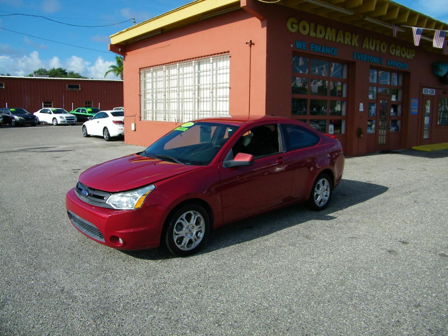 2010 /Black Ford Focus SE Coupe (1FAHP3CN2AW) with an 2.0L L4 DOHC 16V engine, located at 4000 Bee Ridge Road, Sarasota, FL, 34233, (941) 926-0300, 27.298664, -82.489151 - Photo#2