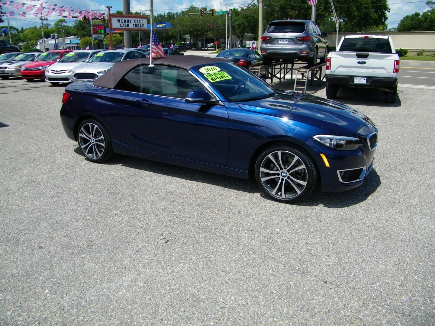 2016 /Beige BMW 2-Series 228i Convertible (WBA1K9C52GV) with an 2.0L L4 DOHC 16V engine, 8A transmission, located at 4000 Bee Ridge Road, Sarasota, FL, 34233, (941) 926-0300, 27.298664, -82.489151 - Photo#8