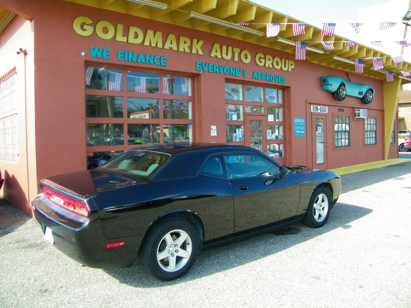 2010 /Black Dodge Challenger SE (2B3CJ4DVXAH) with an 3.5L V6 SOHC 24V engine, 4-Speed Automatic transmission, located at 4000 Bee Ridge Road, Sarasota, FL, 34233, (941) 926-0300, 27.298664, -82.489151 - Photo#2