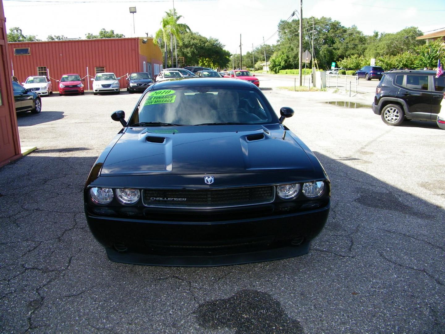 2010 /Black Dodge Challenger SE (2B3CJ4DVXAH) with an 3.5L V6 SOHC 24V engine, 4-Speed Automatic transmission, located at 4000 Bee Ridge Road, Sarasota, FL, 34233, (941) 926-0300, 27.298664, -82.489151 - Photo#5