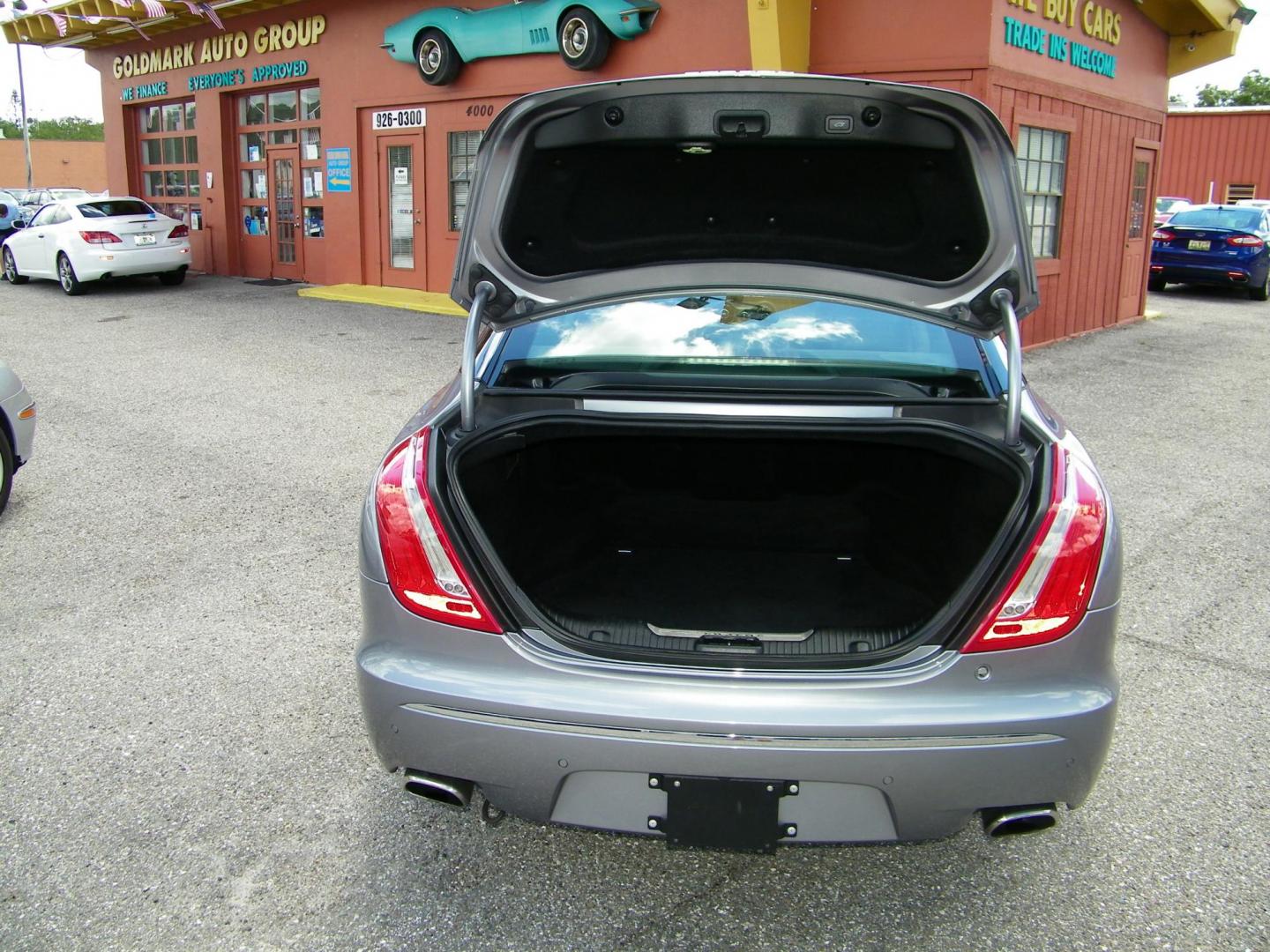 2014 /Black Jaguar XJ-Series XJL Portfolio (SAJWA2GZXE8) with an 3.0L V6 DOHC 24V FFV engine, 8-Speed Automatic transmission, located at 4000 Bee Ridge Road, Sarasota, FL, 34233, (941) 926-0300, 27.298664, -82.489151 - Photo#10