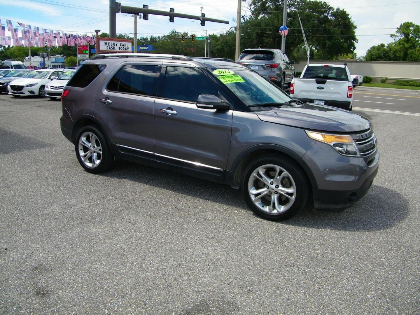 2014 Grey /Black Ford Explorer Limited FWD (1FM5K7F83EG) with an 3.5L V6 DOHC 24V engine, 6-Speed Automatic transmission, located at 4000 Bee Ridge Road, Sarasota, FL, 34233, (941) 926-0300, 27.298664, -82.489151 - Photo#6