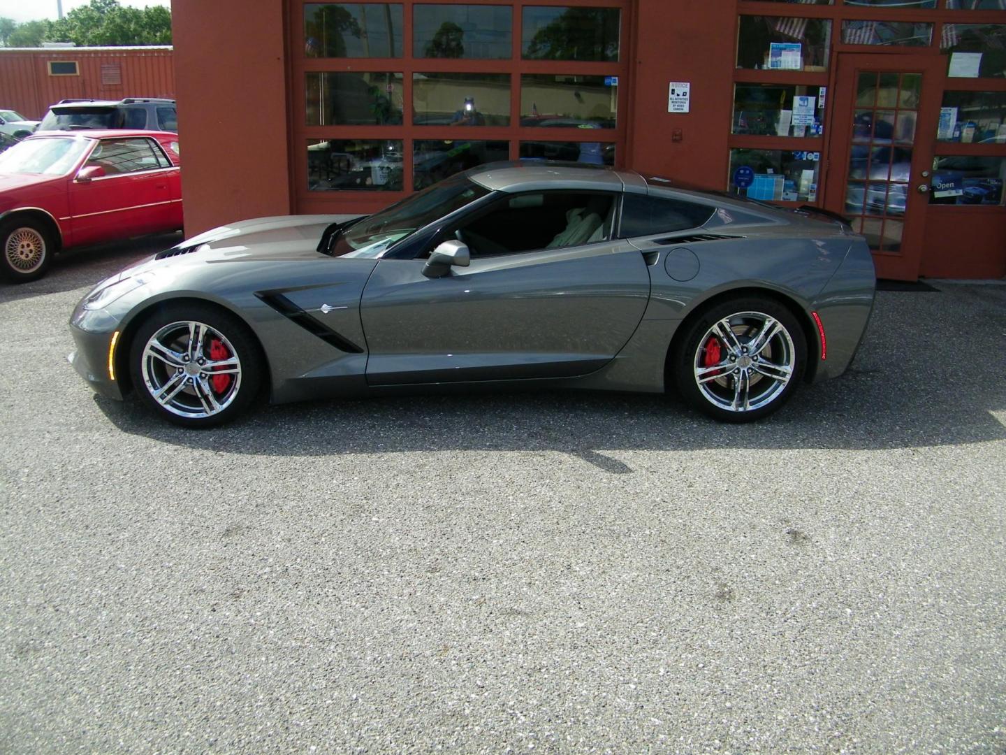 2016 Gray /Black Chevrolet Corvette 3LT Coupe Automatic (1G1YF2D71G5) with an 6.2L V8 engine, 8A transmission, located at 4000 Bee Ridge Road, Sarasota, FL, 34233, (941) 926-0300, 27.298664, -82.489151 - Photo#1