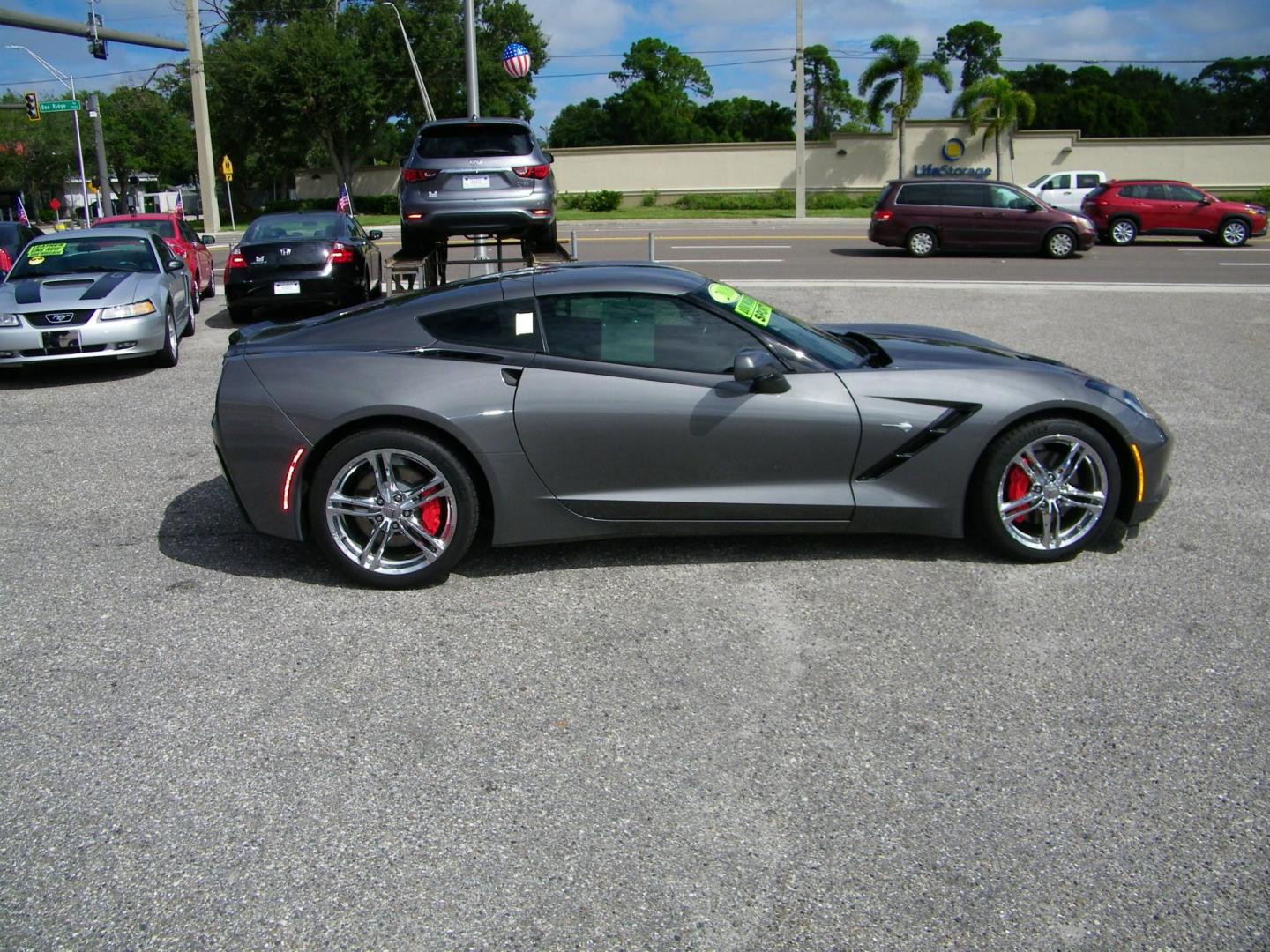 2016 Gray /Black Chevrolet Corvette 3LT Coupe Automatic (1G1YF2D71G5) with an 6.2L V8 engine, 8A transmission, located at 4000 Bee Ridge Road, Sarasota, FL, 34233, (941) 926-0300, 27.298664, -82.489151 - Photo#7