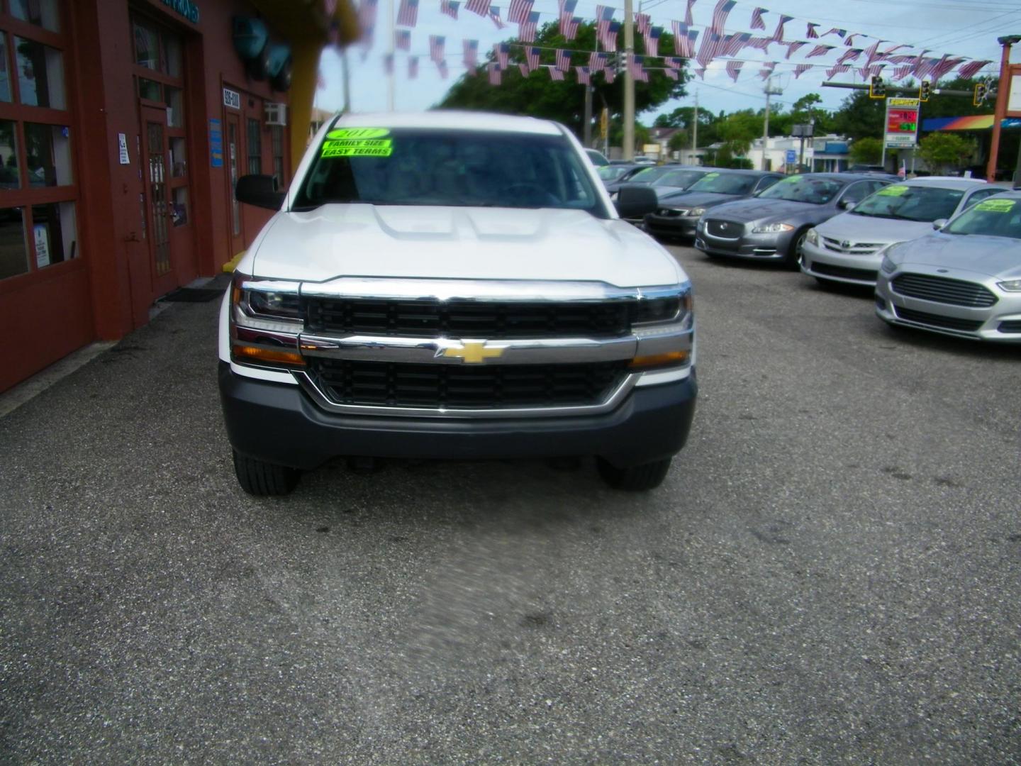 2017 White /Grey Chevrolet Silverado 1500 Work Truck Double Cab 2WD (1GCRCNEH3HZ) with an 4.3L V6 OHV 12V engine, 6A transmission, located at 4000 Bee Ridge Road, Sarasota, FL, 34233, (941) 926-0300, 27.298664, -82.489151 - Photo#1