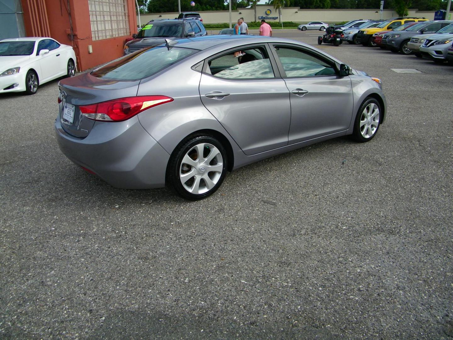 2013 Gray /Gray Hyundai Elantra GLS A/T (KMHDH4AE7DU) with an 1.8L L4 DOHC 16V engine, 6-Speed Automatic transmission, located at 4000 Bee Ridge Road, Sarasota, FL, 34233, (941) 926-0300, 27.298664, -82.489151 - Photo#5