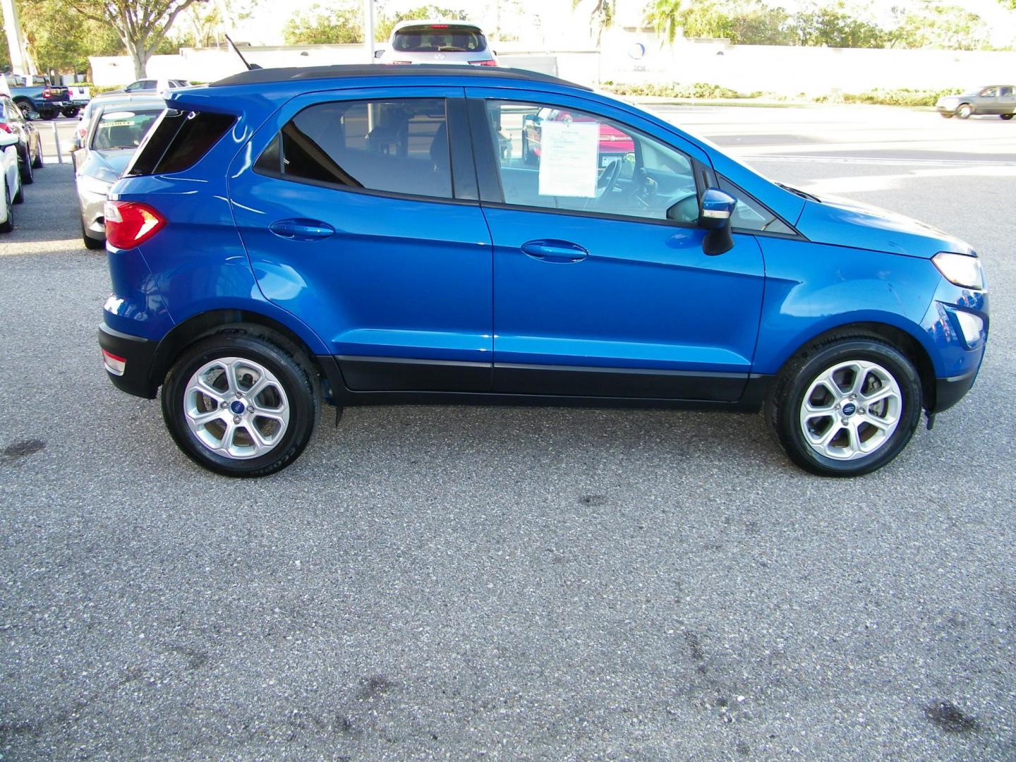 2018 Blue /Black Ford EcoSport SE (MAJ3P1TE5JC) with an 1.0L L3 engine, 6A transmission, located at 4000 Bee Ridge Road, Sarasota, FL, 34233, (941) 926-0300, 27.298664, -82.489151 - Photo#7