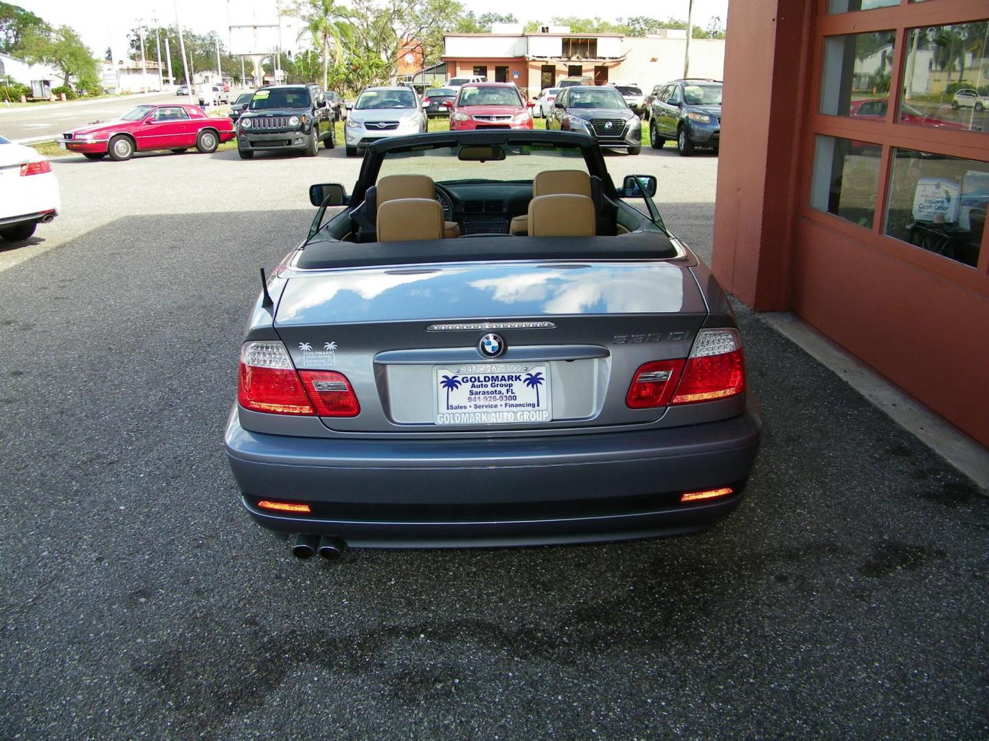 2006 Blue /Beige BMW 3-Series 330Ci convertible (WBABW534X6P) with an 3.0L L6 DOHC 24V engine, Automatic transmission, located at 4000 Bee Ridge Road, Sarasota, FL, 34233, (941) 926-0300, 27.298664, -82.489151 - Photo#4